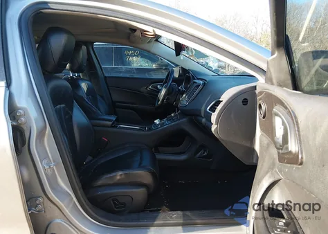 2015 Chrysler 200 C из США, поврежденный, VIN 1C3CCCCB4FN586088